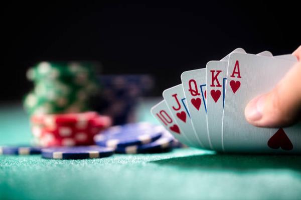 Coin Poker communities enjoying strategic gameplay online
